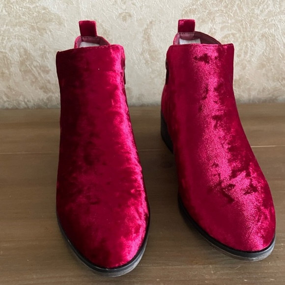 BNWT Bamboo velvet ankle boots - Picture 4 of 7